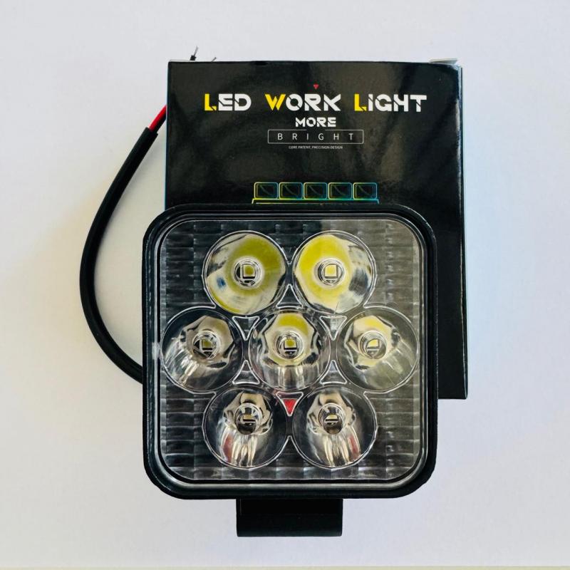 Imagen ilustrativa de FARO 21w 7 LED CUADRADO