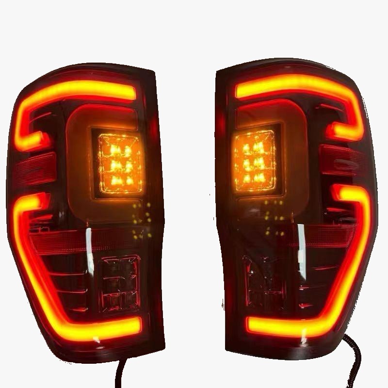 Imagen ilustrativa de PAR DE FARO TRASERO RANGER